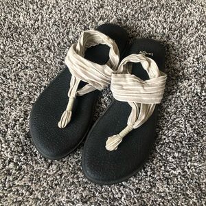 sanuk yoga sling sandals